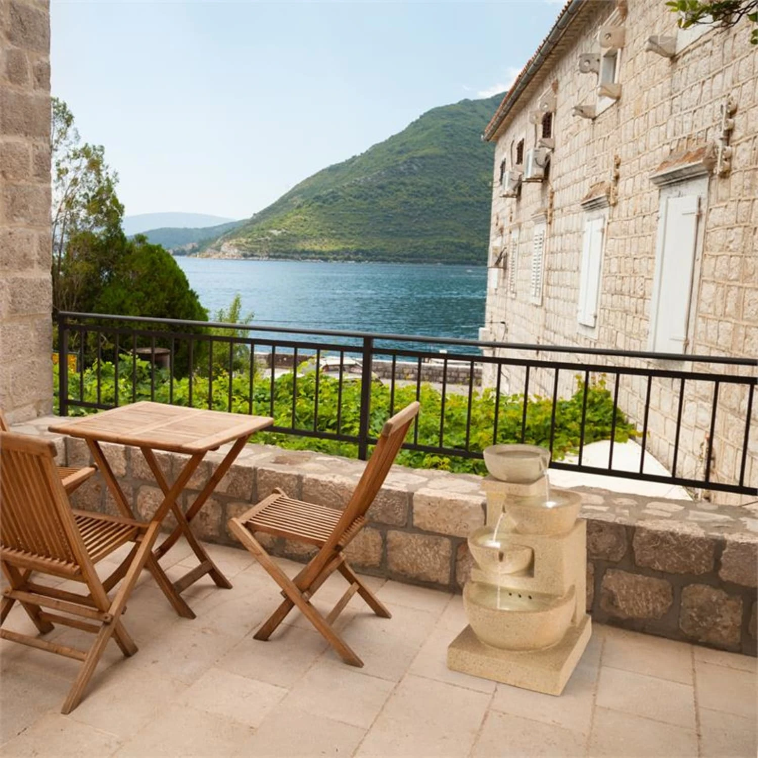 Korinth Zierbrunnen Gartenbrunnen 3W Solar LED Sandsteinoptik 4 Korinth Zierbrunnen Gartenbrunnen 3W Solar LED Sandsteinoptik – Bild 2