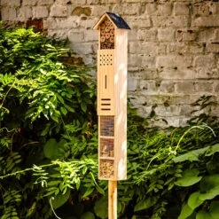 Insektenhotel Mit Erdspieß Ganzjährig Bewohnbar Holz -Online Gartenbedarf 10038033 yy 0004 logo